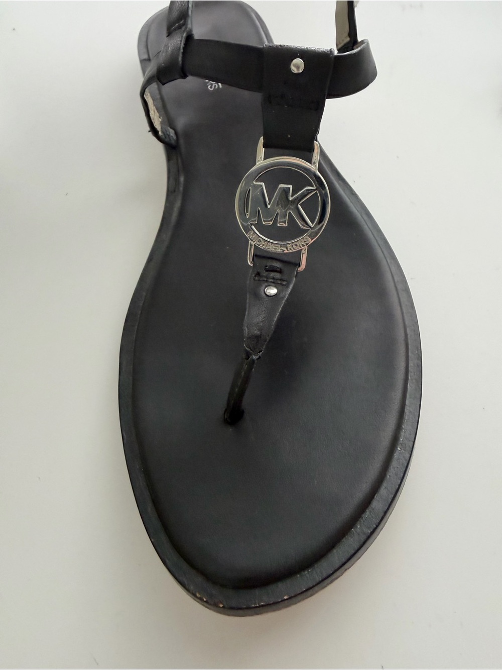 Michael Kors Leather Thong Sandals - Picture 3 of 5